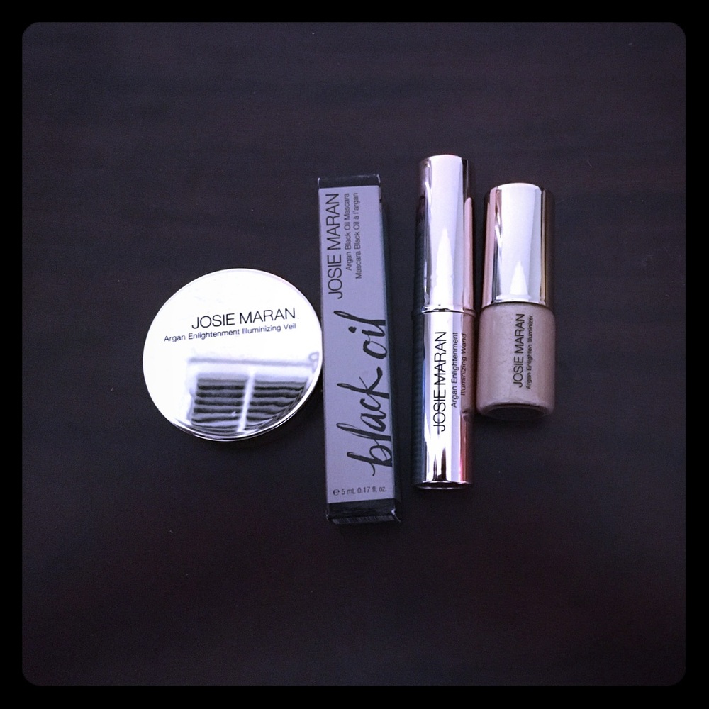 Josie Maran travel set